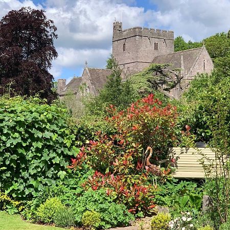 Cathedral View - Swn Yr Afon Bed & Breakfast Brecon Bagian luar foto