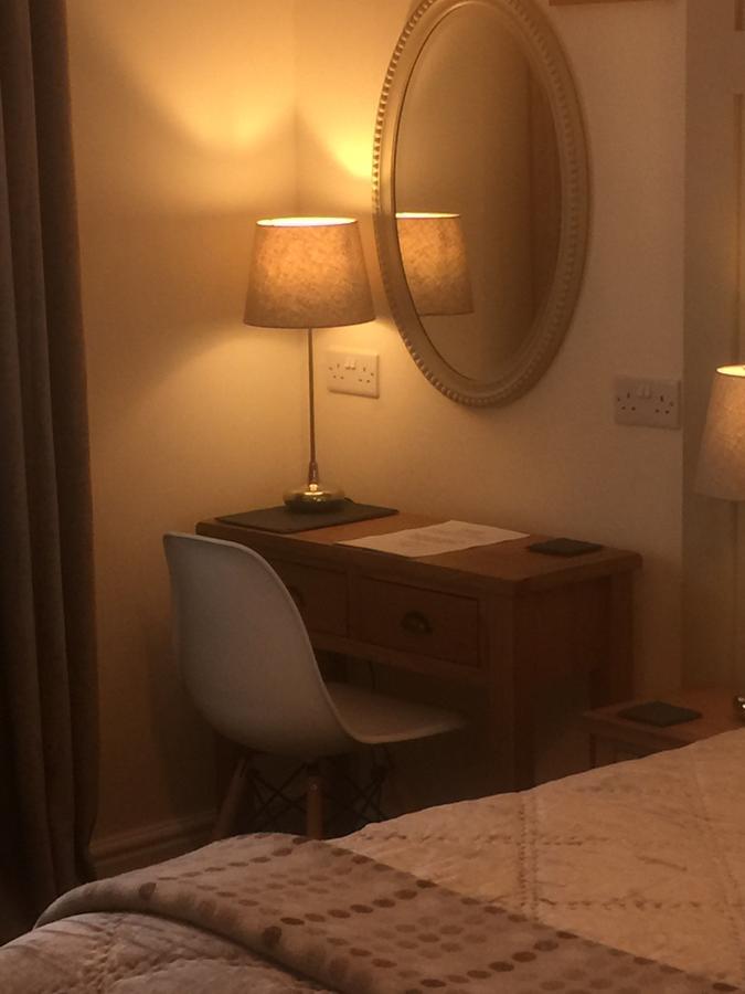 Cathedral View - Swn Yr Afon Bed & Breakfast Brecon Bagian luar foto
