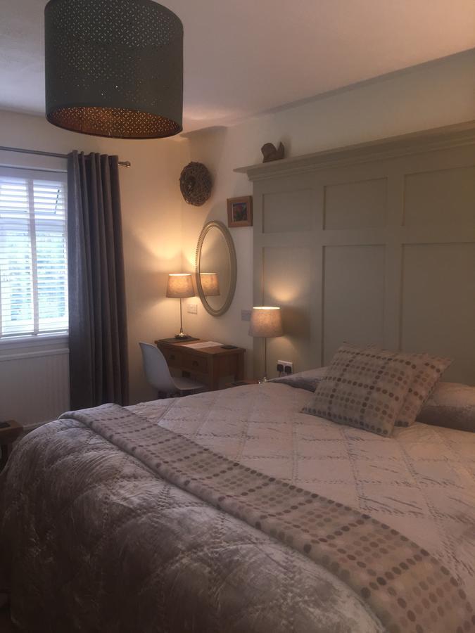 Cathedral View - Swn Yr Afon Bed & Breakfast Brecon Bagian luar foto